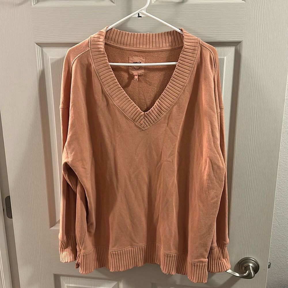 Distressed American Eagle v neck sweater